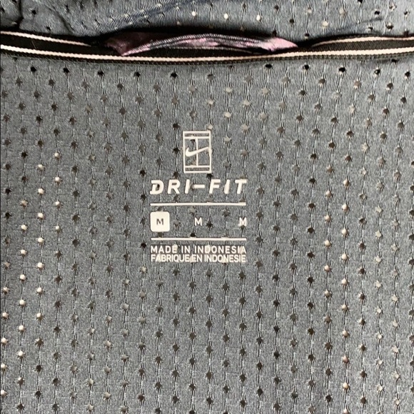 Nike DRI-FIT floral jacket - Picture 6 of 6